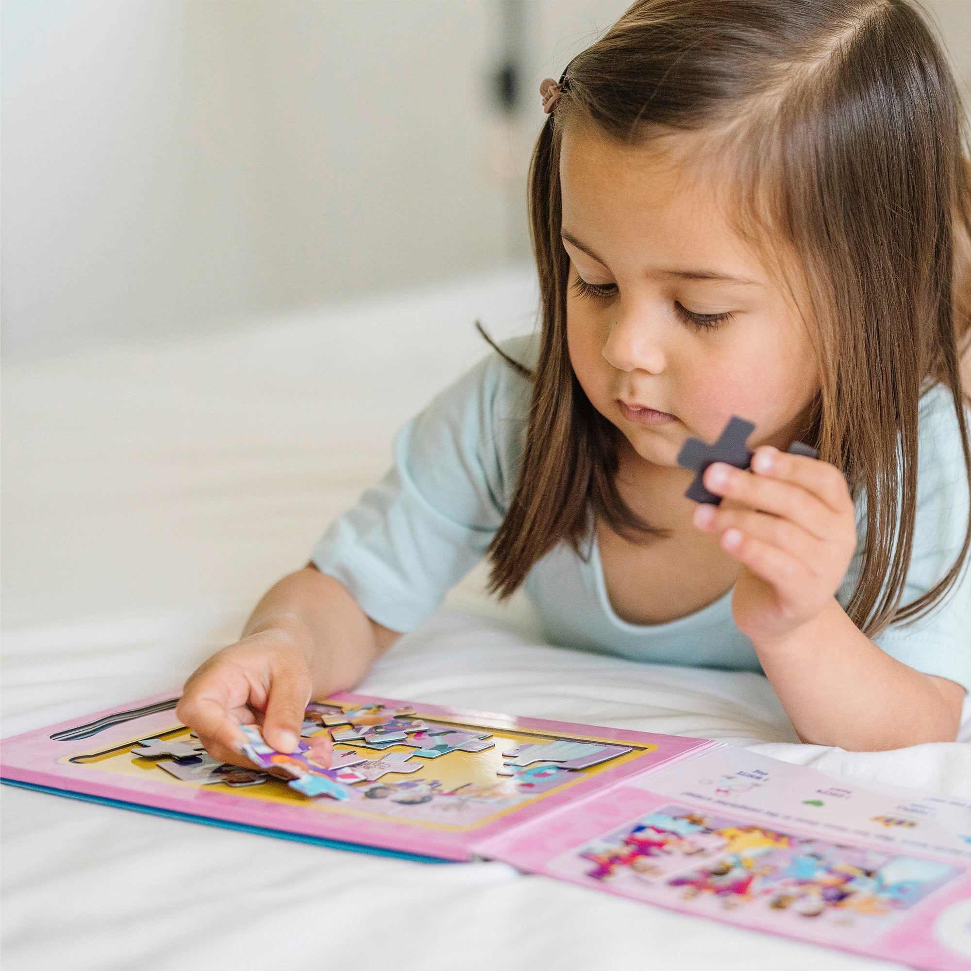 Take-Along Magnetic Jigsaw Puzzles ?C Princesses - Image 7