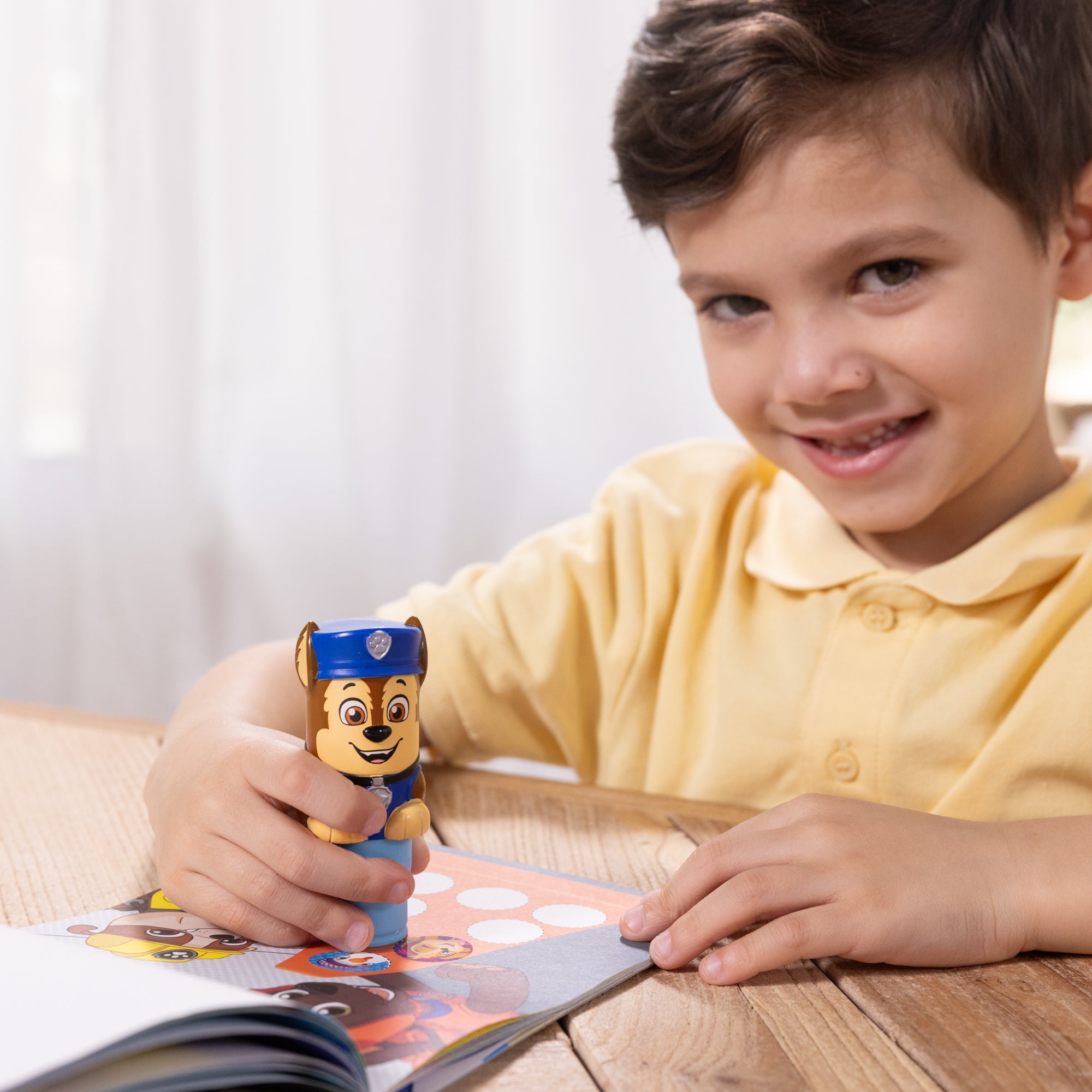 Sticker WOW!? PAW Patrol Chase Bundle: Activity Pad & Sticker Stamper + Mini Activity Pad and 200 Refill Stickers - Image 6
