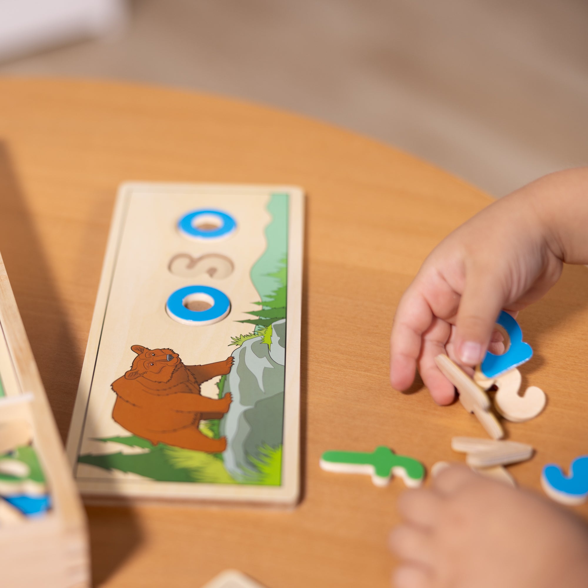 Spanish See & Spell Learning Toy - Image 7