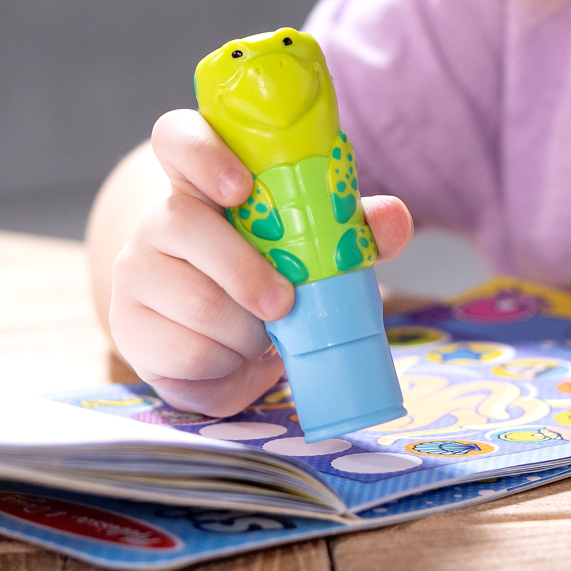 Sticker WOW!? Activity Pad & Sticker Stamper - Sea Turtle - Image 3