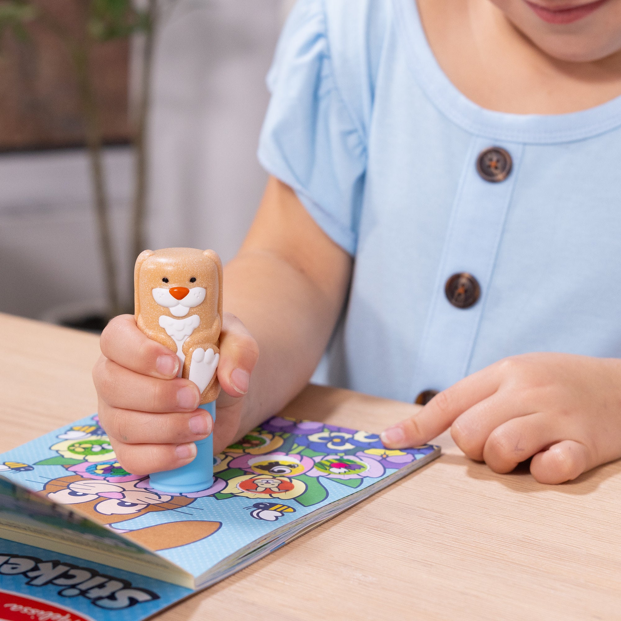 Sticker WOW!? Bunny Bundle: Activity Pad & Sticker Stamper + Mini Activity Pad and 200 Refill Stickers - Image 6