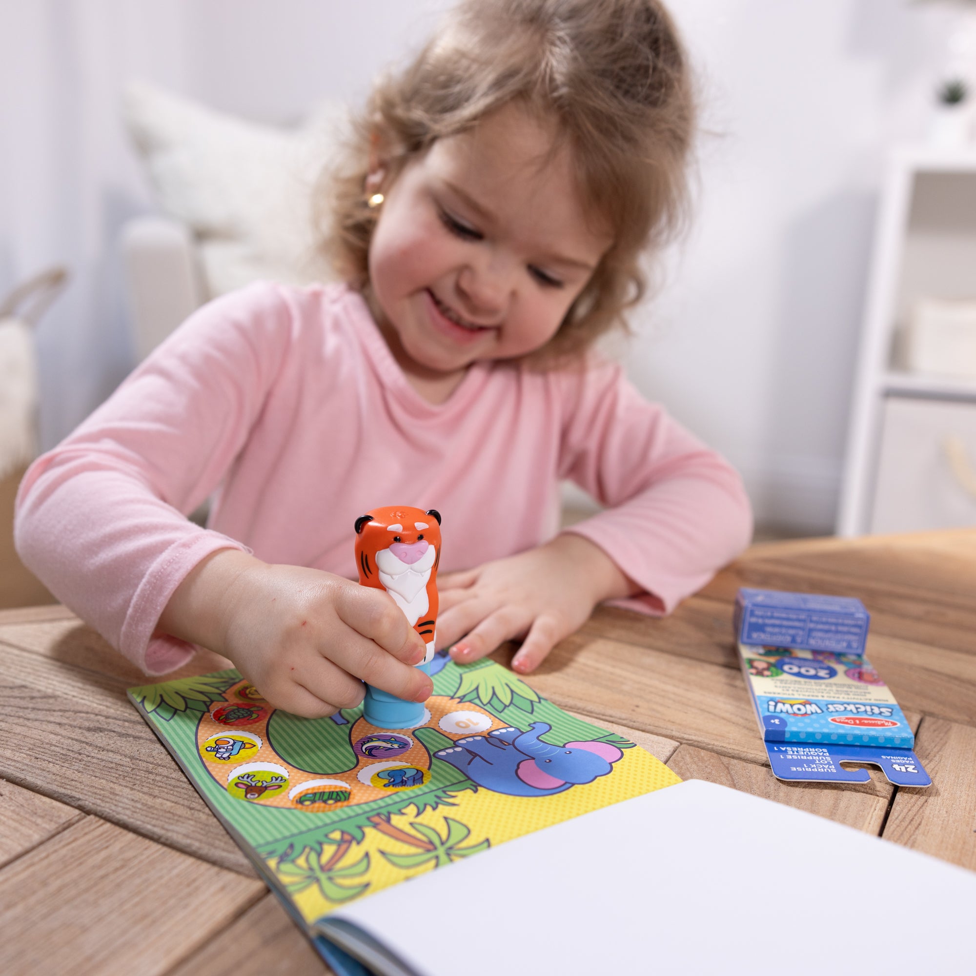 Sticker WOW!? Tiger Bundle: Activity Pad & Sticker Stamper + Mini Activity Pad and 200 Refill Stickers - Image 9
