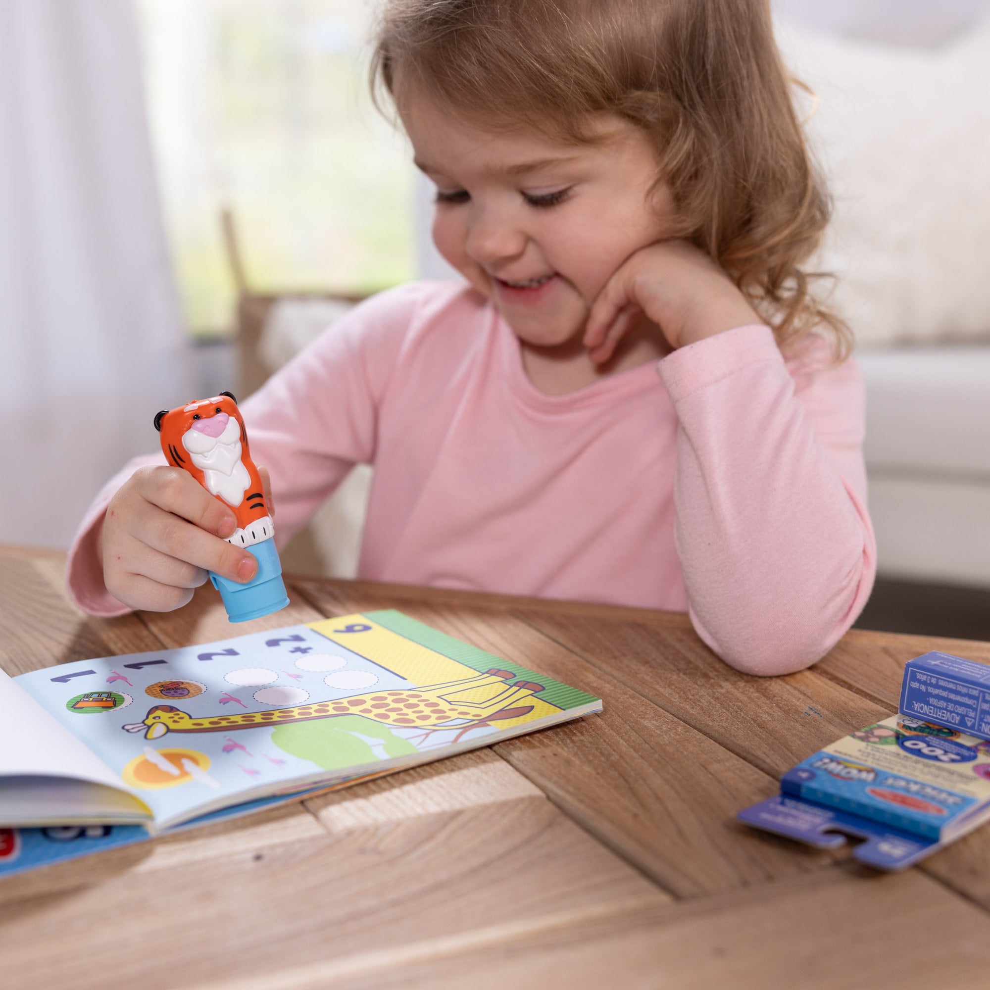 Sticker WOW!? Tiger Bundle: Activity Pad & Sticker Stamper + Mini Activity Pad and 200 Refill Stickers - Image 4