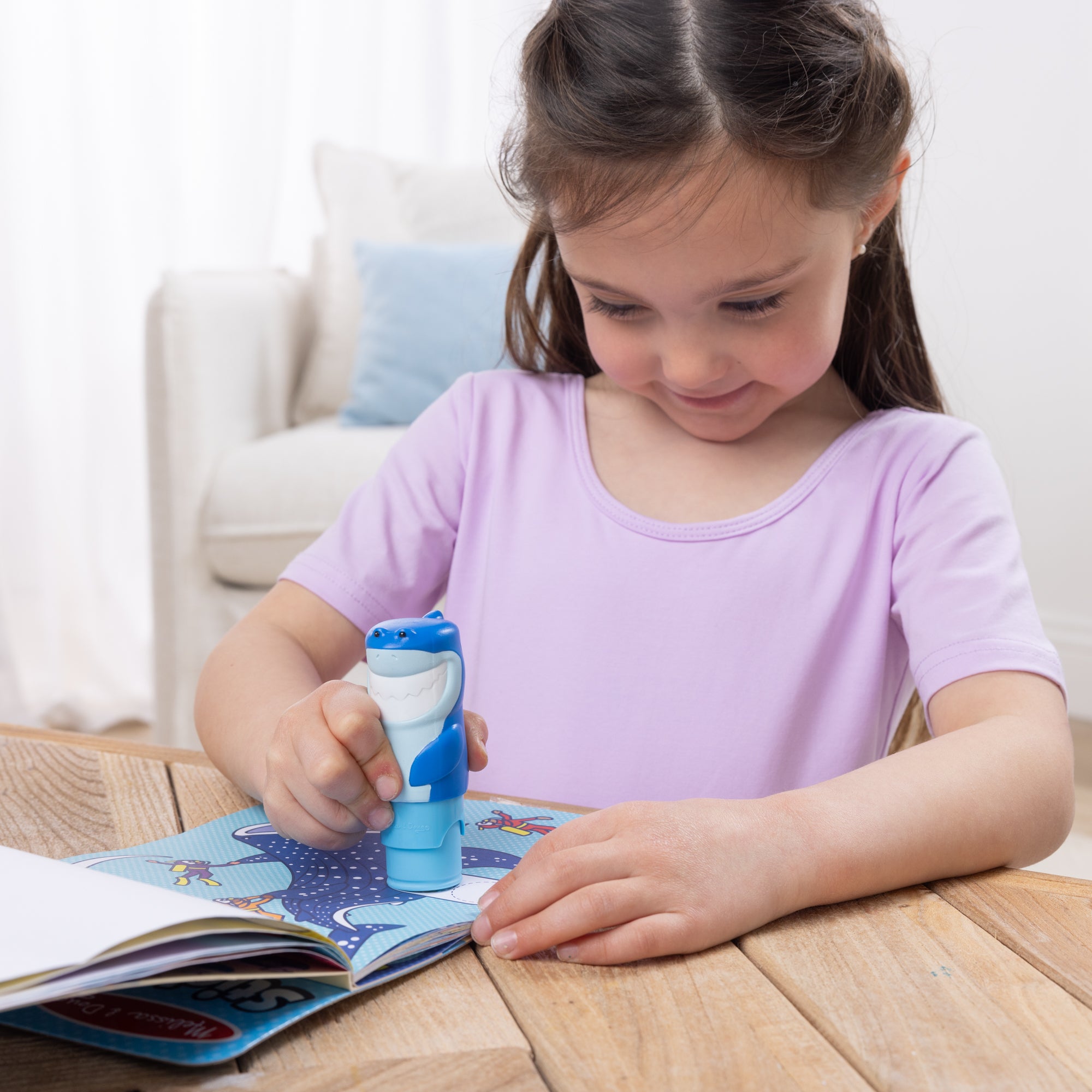 Sticker WOW!? Shark Bundle: Activity Pad & Sticker Stamper + Mini Activity Pad and 200 Refill Stickers - Image 4
