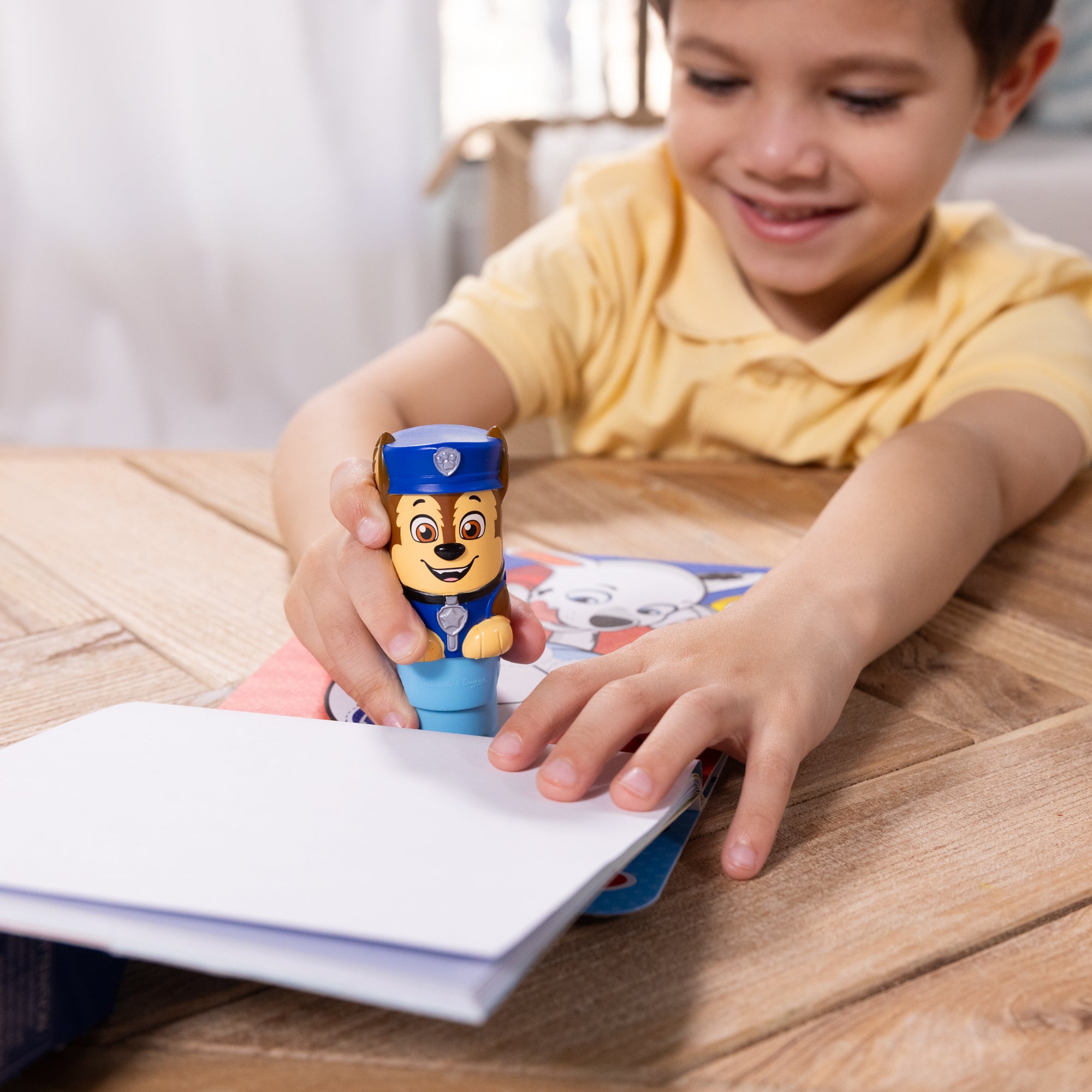 Sticker WOW!? Activity Pad & Sticker Stamper - PAW Patrol Chase - Image 2
