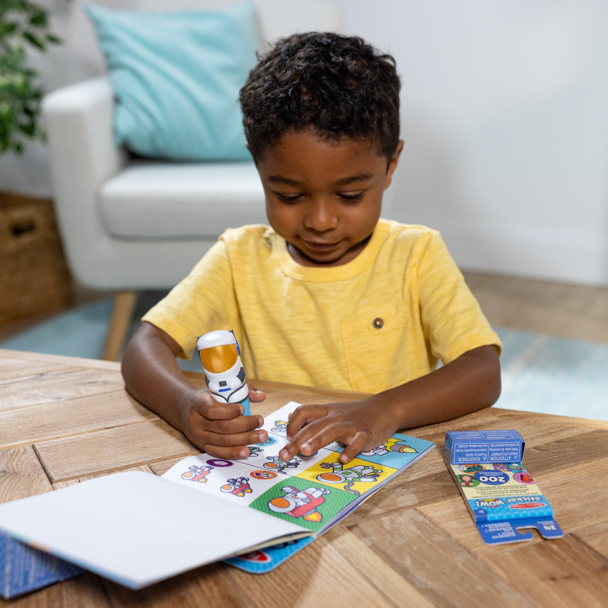 Sticker WOW!? Astronaut Bundle: Activity Pad & Sticker Stamper + Mini Activity Pad and 200 Refill Stickers - Image 7