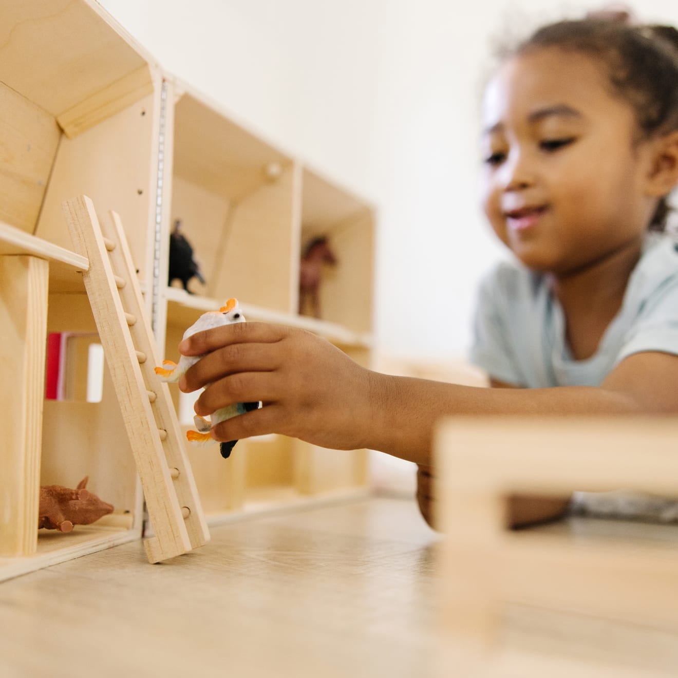 Wooden Fold & Go Barn - Image 5