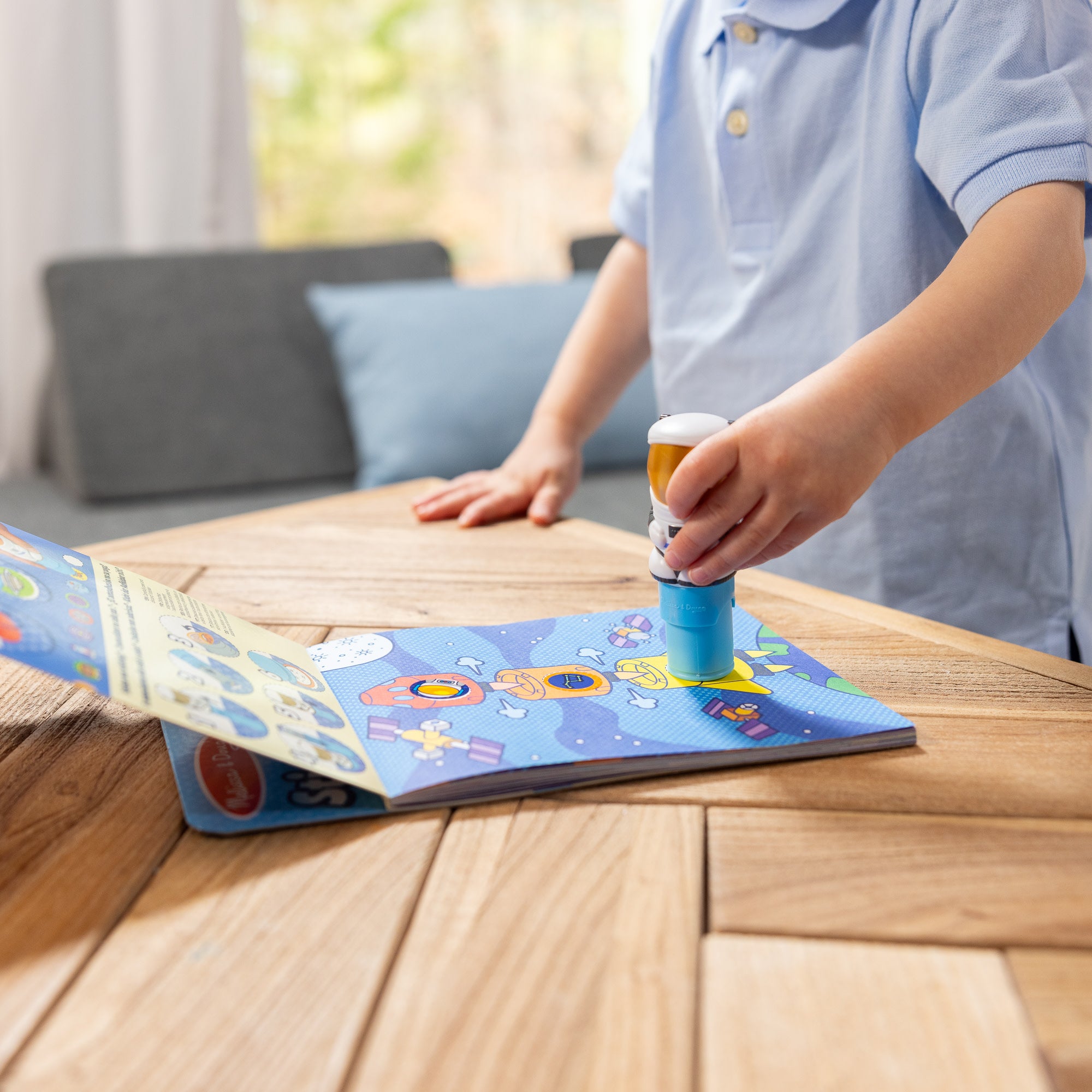 Sticker WOW!? Activity Pad & Sticker Stamper - Astronaut - Image 10