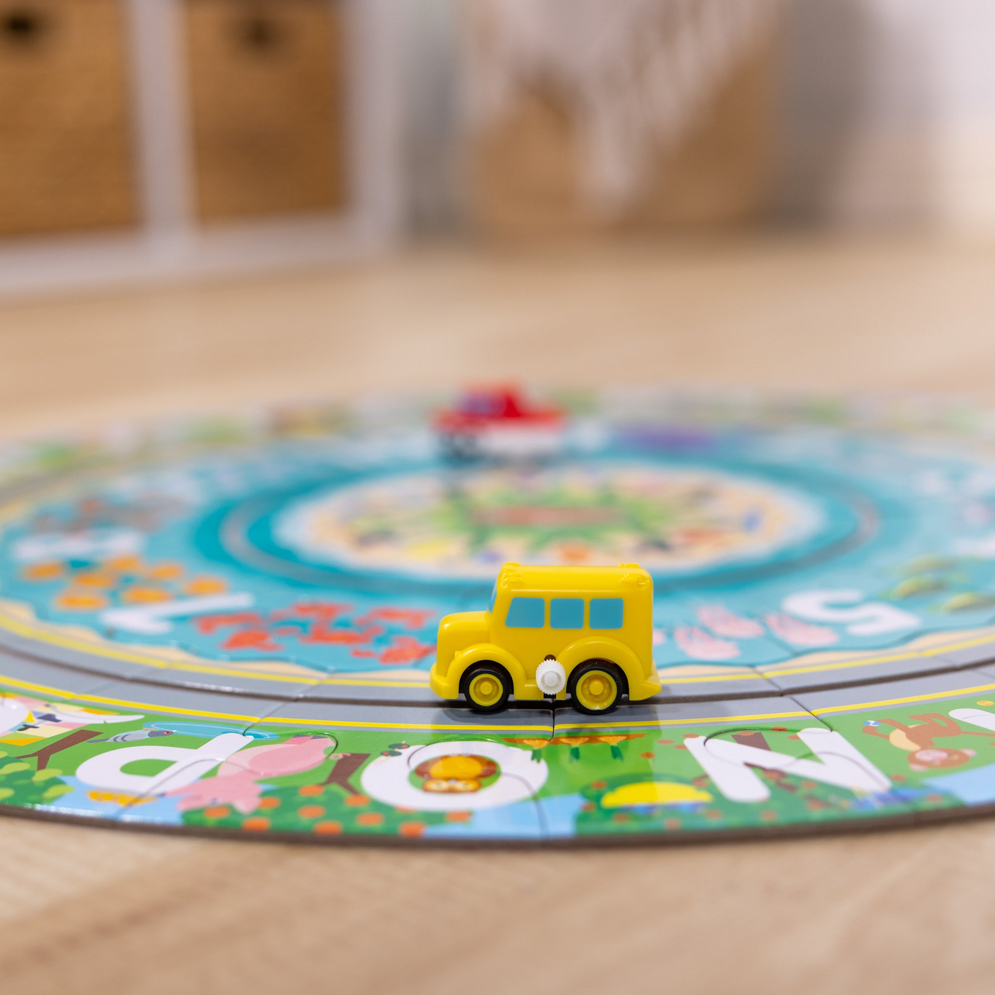 Round the Shore Tracks Floor Puzzle ?C 48 Pieces - Image 8
