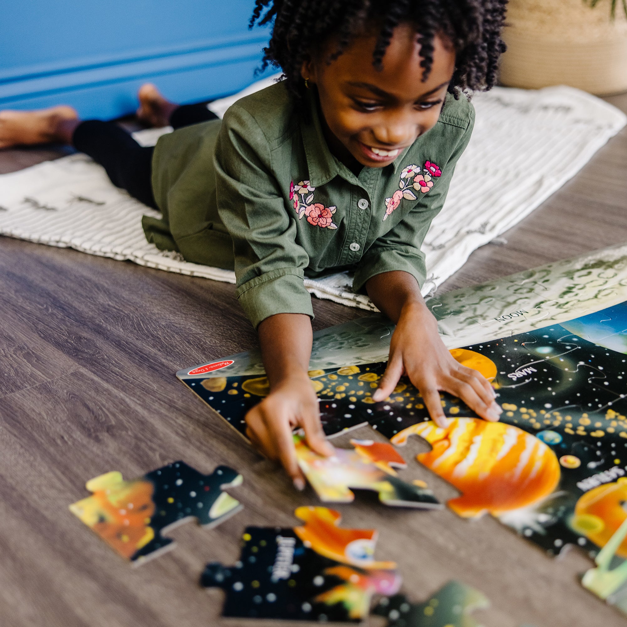 Solar System Floor Puzzle - 48 Pieces - Image 6