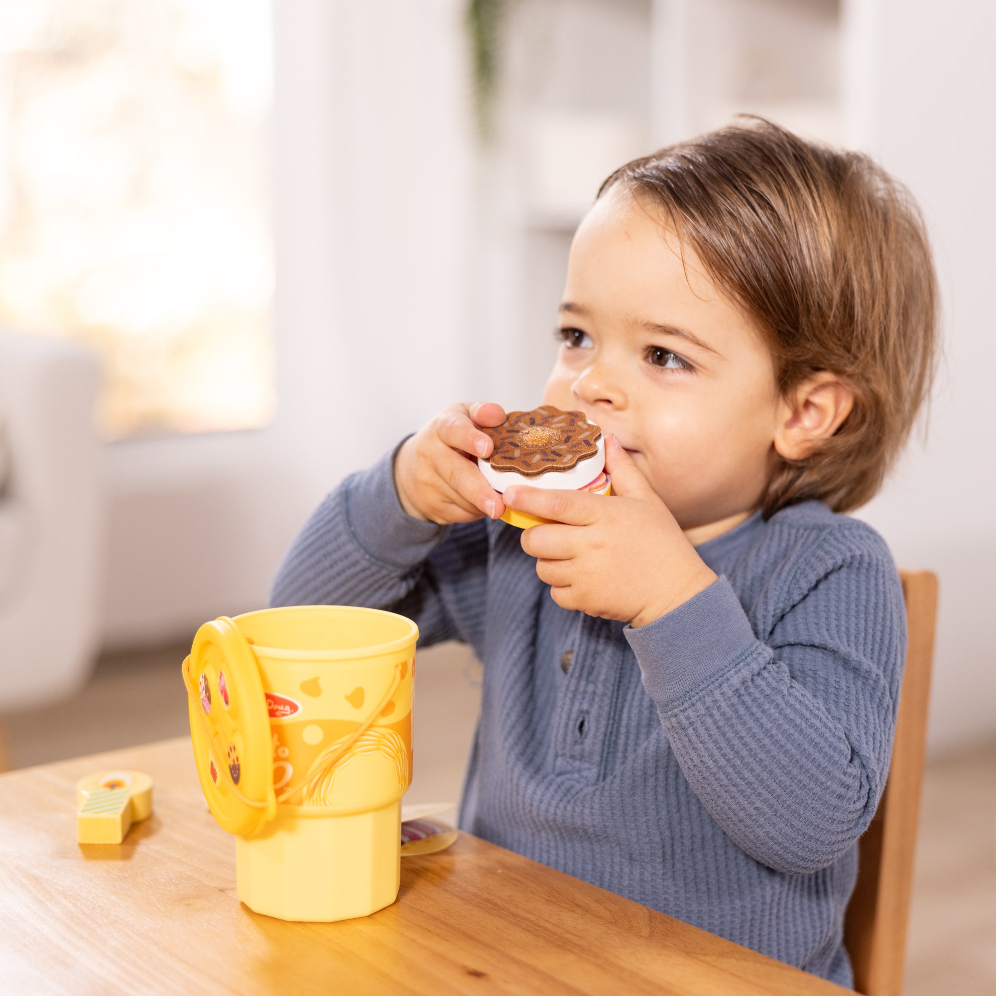 Play to Go Cake & Cookies Play Set - Image 3